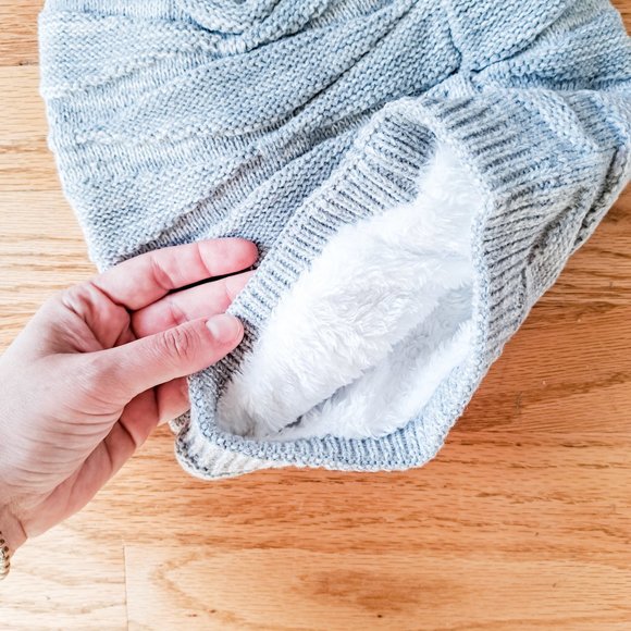 Slouchy light gray hat, NWOT, sherpa lined. - Picture 2 of 2